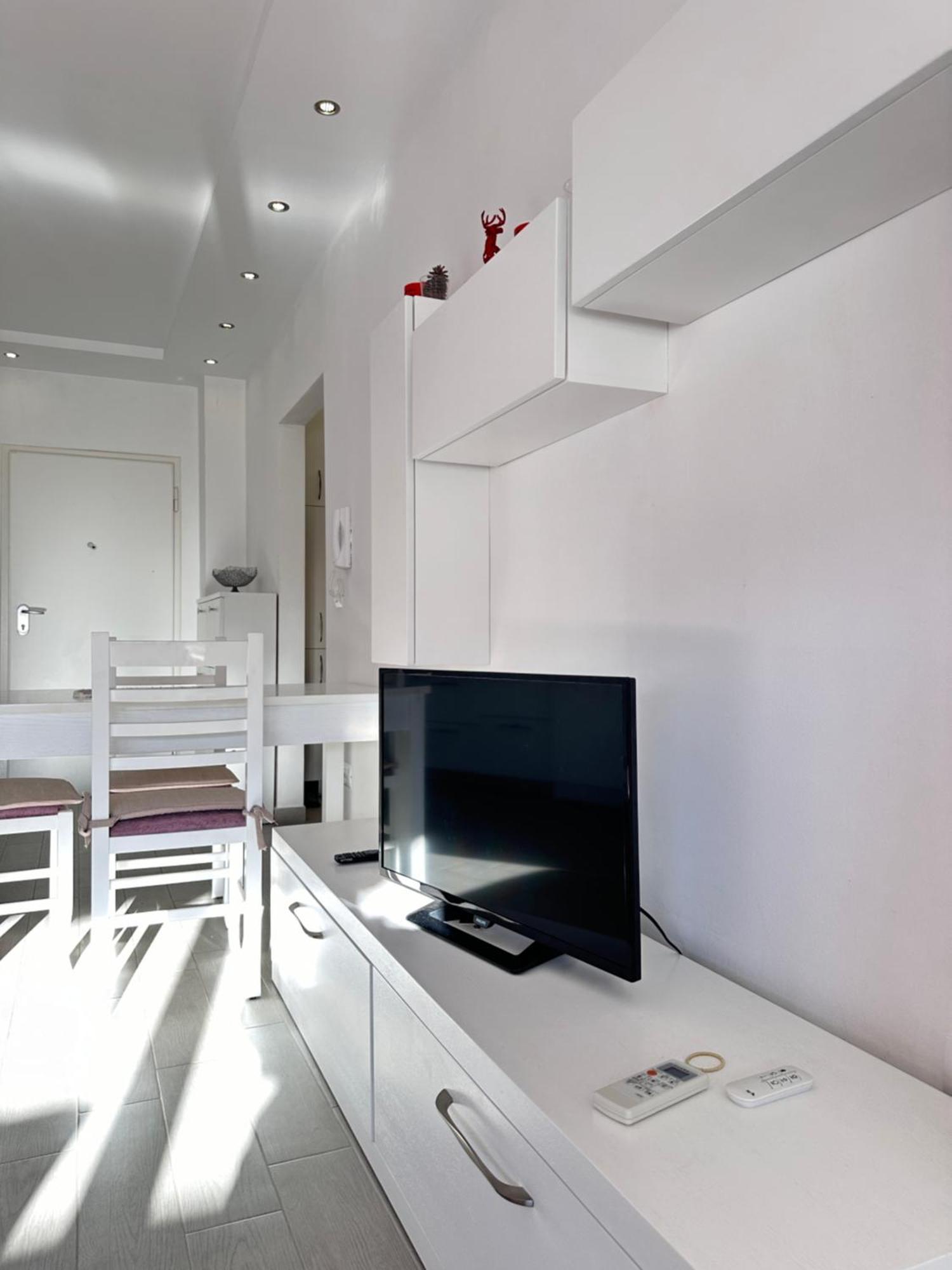Rose Sea View Apartment Σαράντα Εξωτερικό φωτογραφία